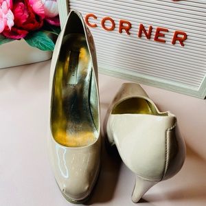 Vera Wang Heels Size 7